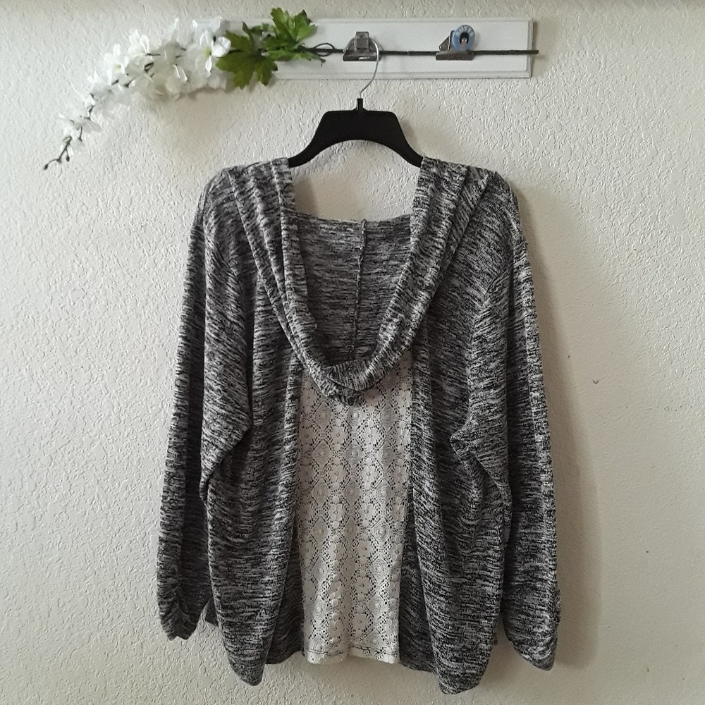 Miss Chevious sz:2X Hooded Long Sleeve Top - Picture 4 of 8